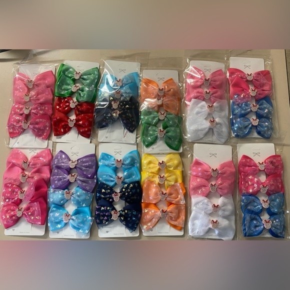 Disney hand made bows - Picture 3 of 3